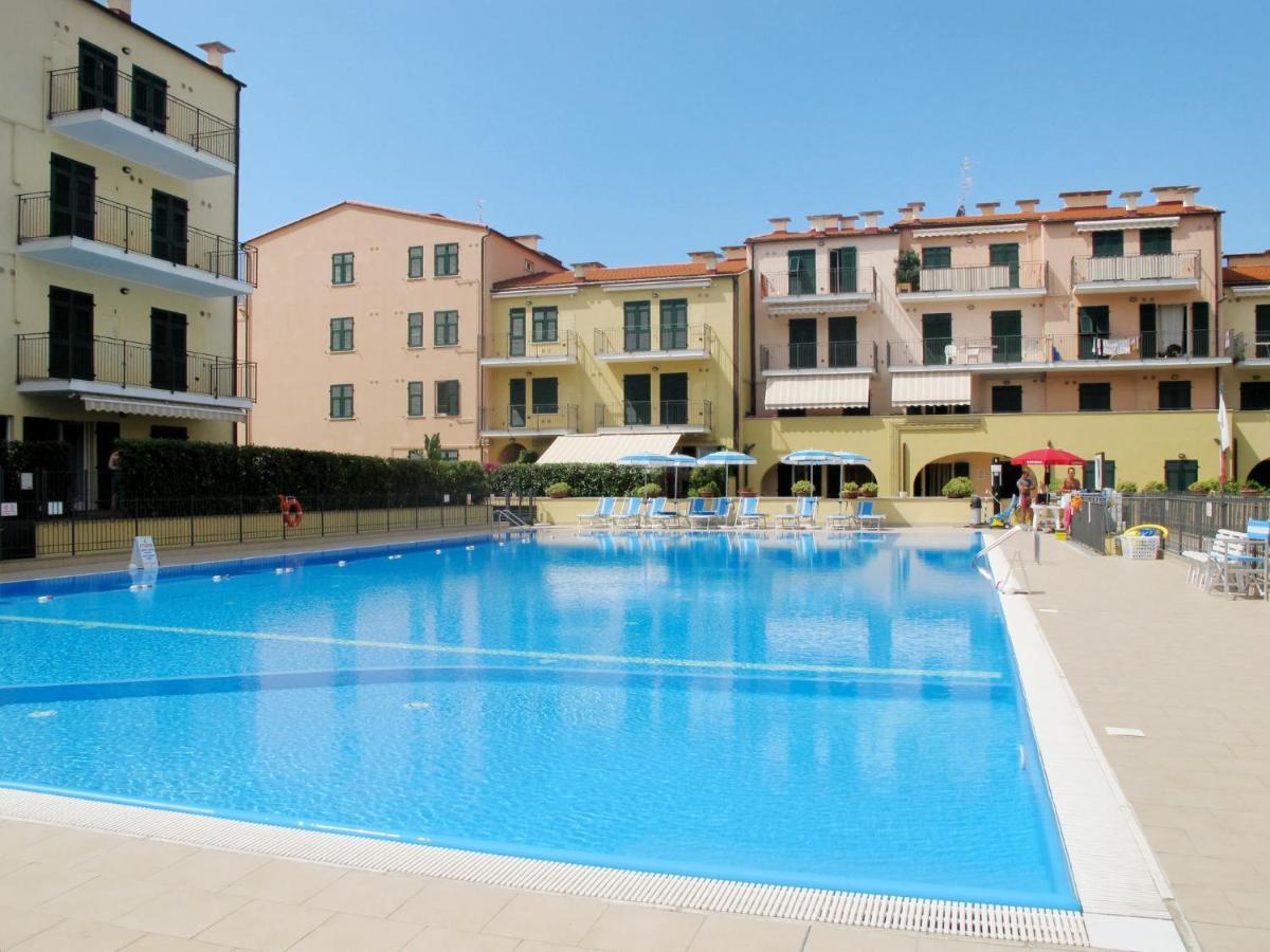 Apartment Cala Azzurra - Imp312 By Interhome 因佩里亚 外观 照片