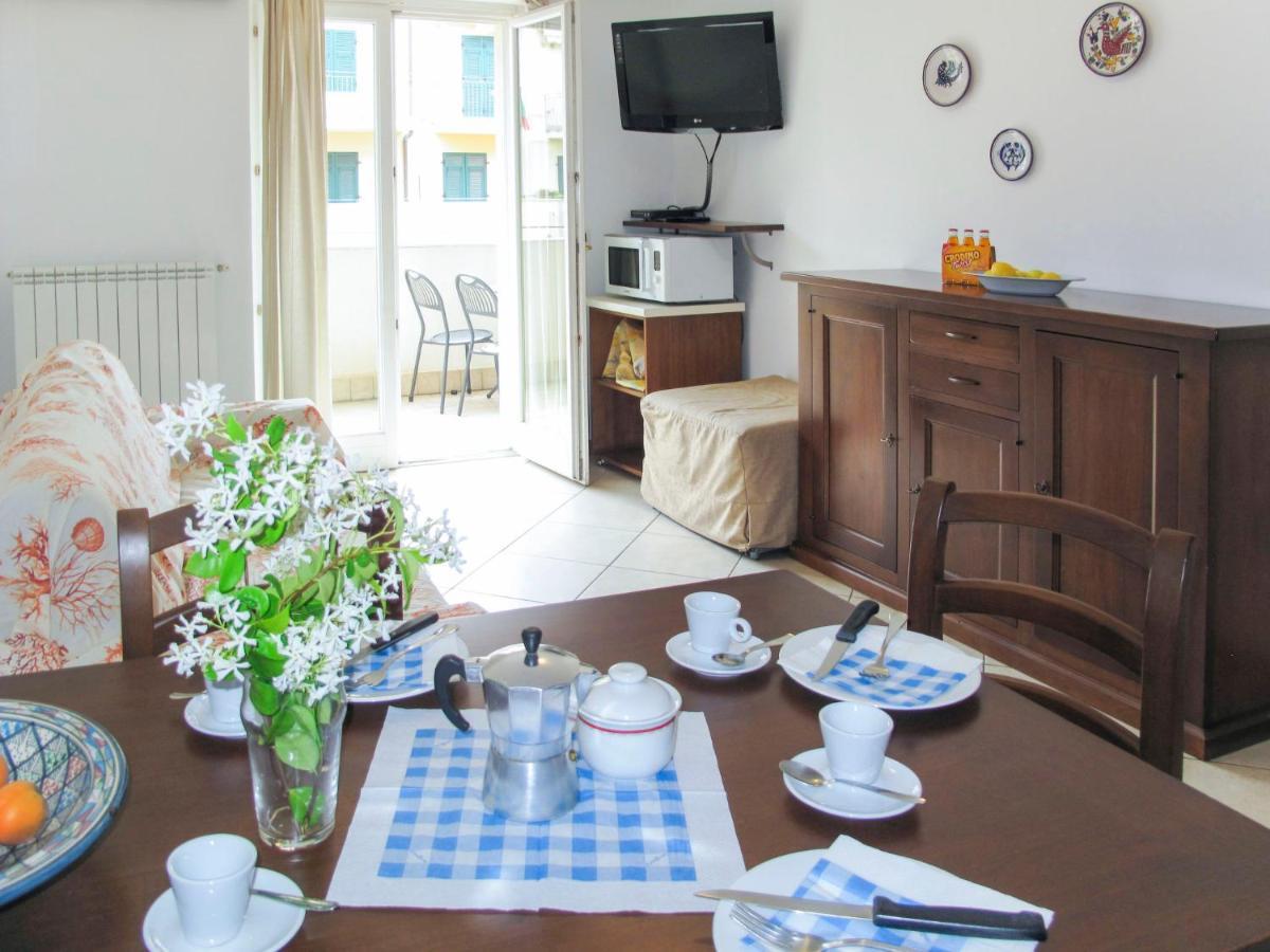 Apartment Cala Azzurra - Imp312 By Interhome 因佩里亚 外观 照片
