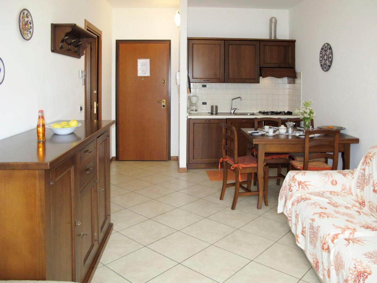 Apartment Cala Azzurra - Imp312 By Interhome 因佩里亚 外观 照片